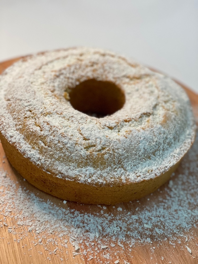 Bolo de Coco Simples