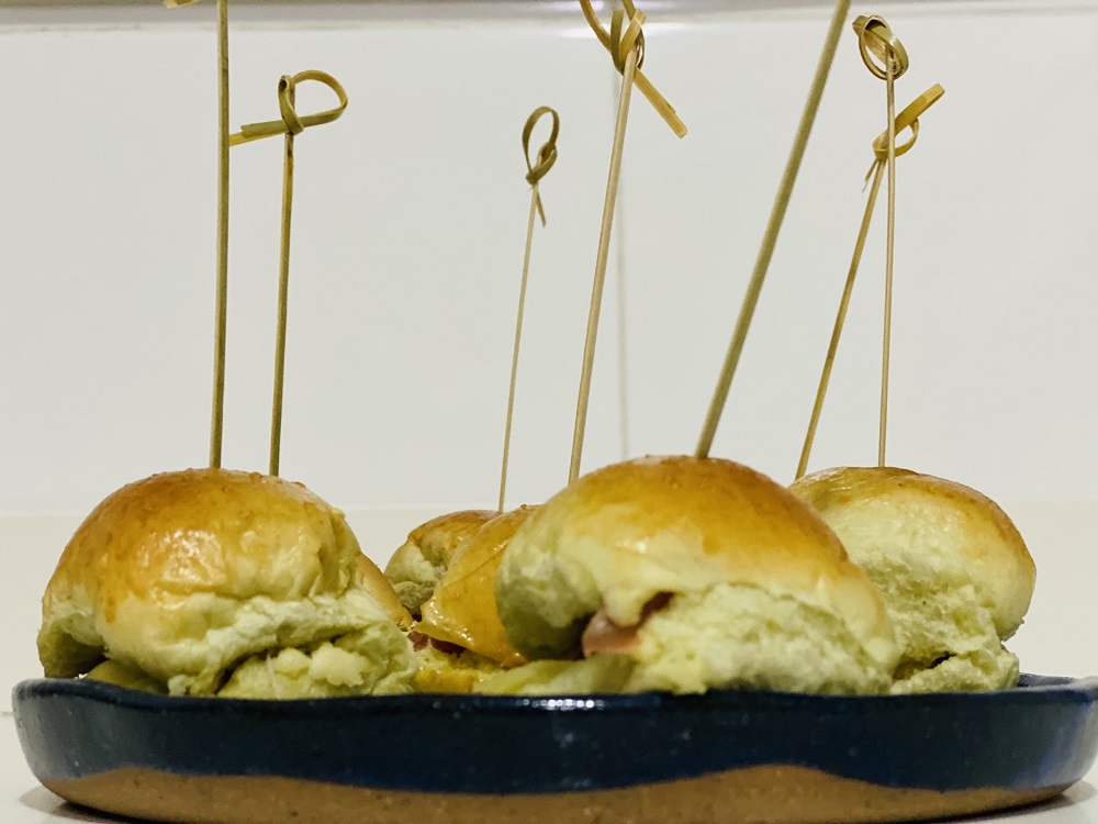 Mini Sanduíche Ciabatta Caprese