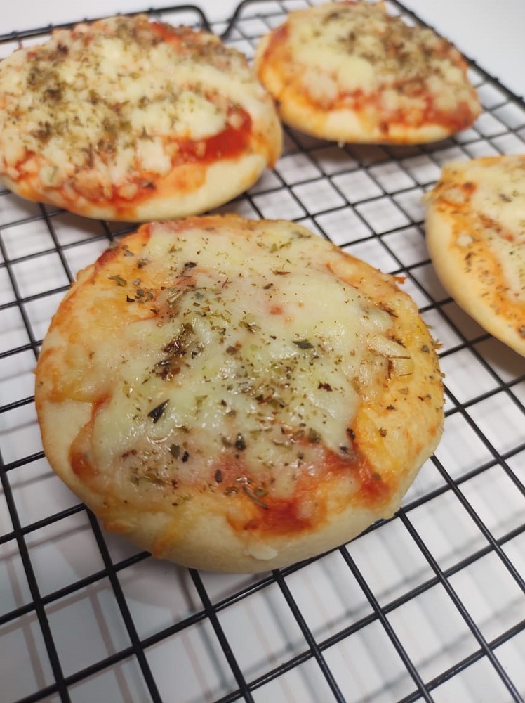 Mini Pizza de Mussarela Congelada com 10 und