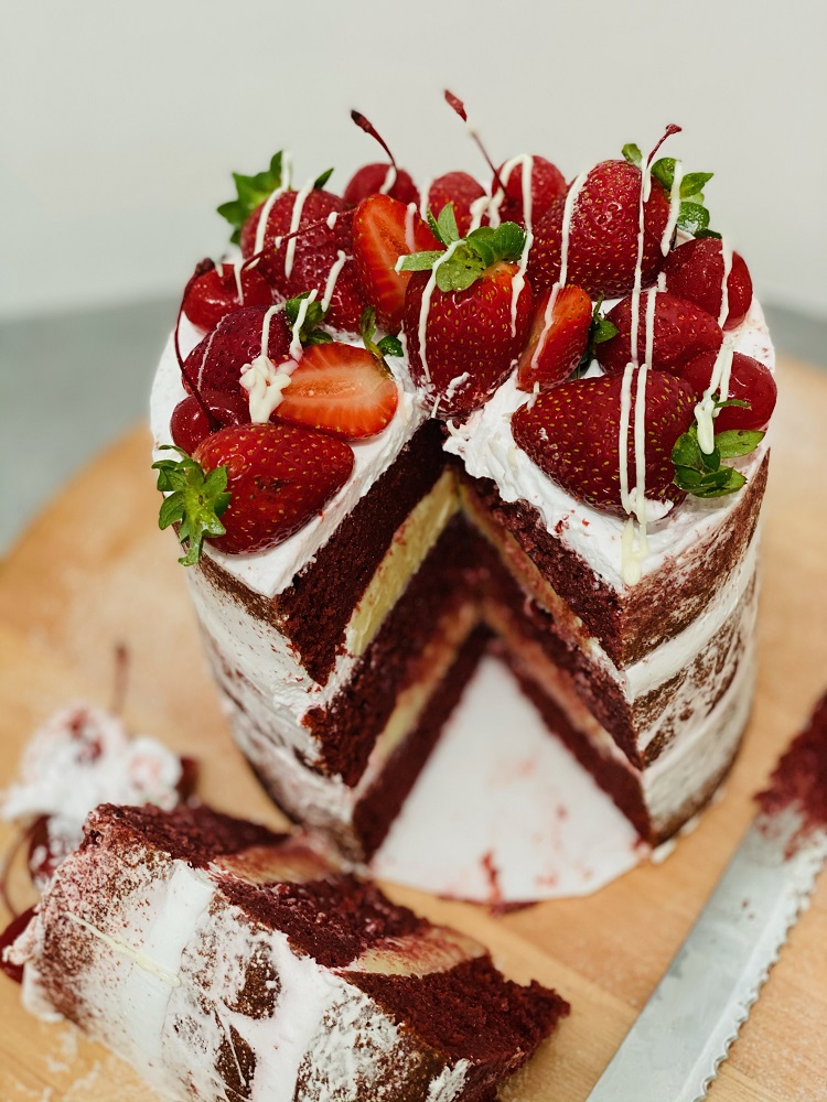 Semi Naked Cake de Frutas Vermelhas