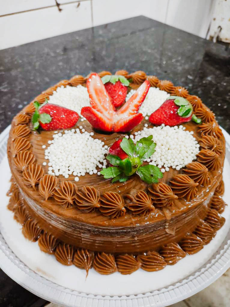 Torta Doce de leite com Morangos