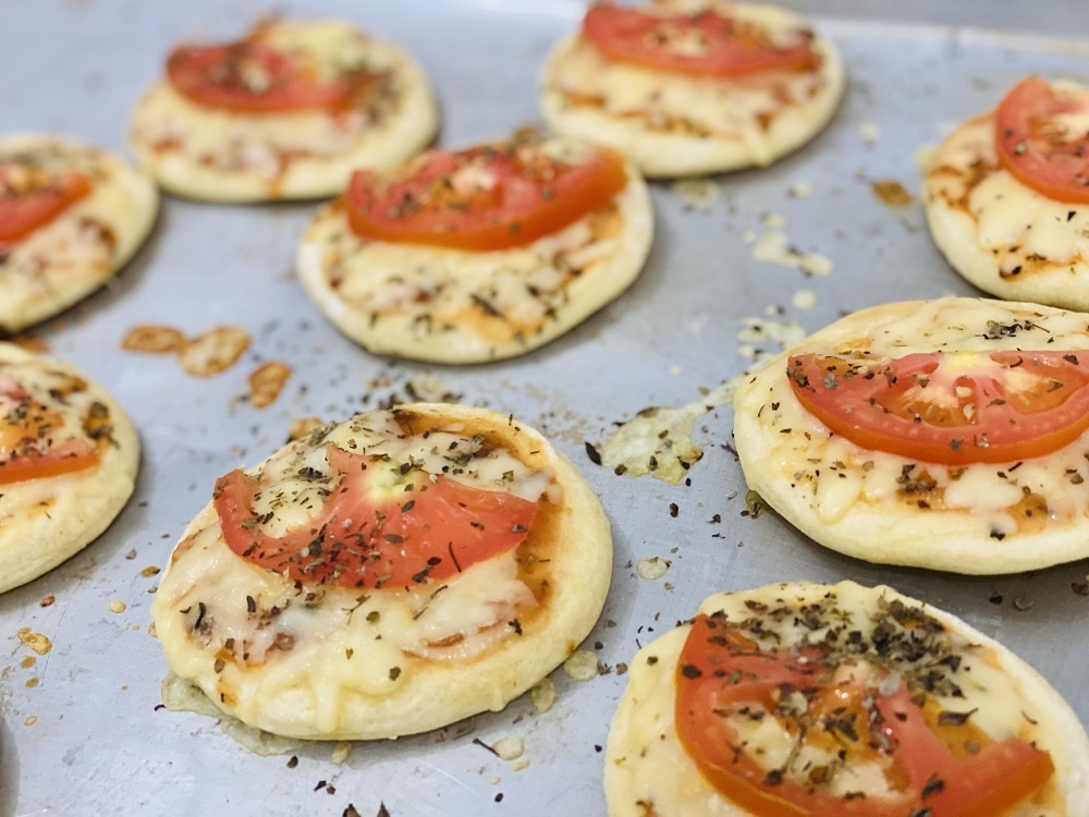 Mini Pizza Napolitana Congelada com 10un