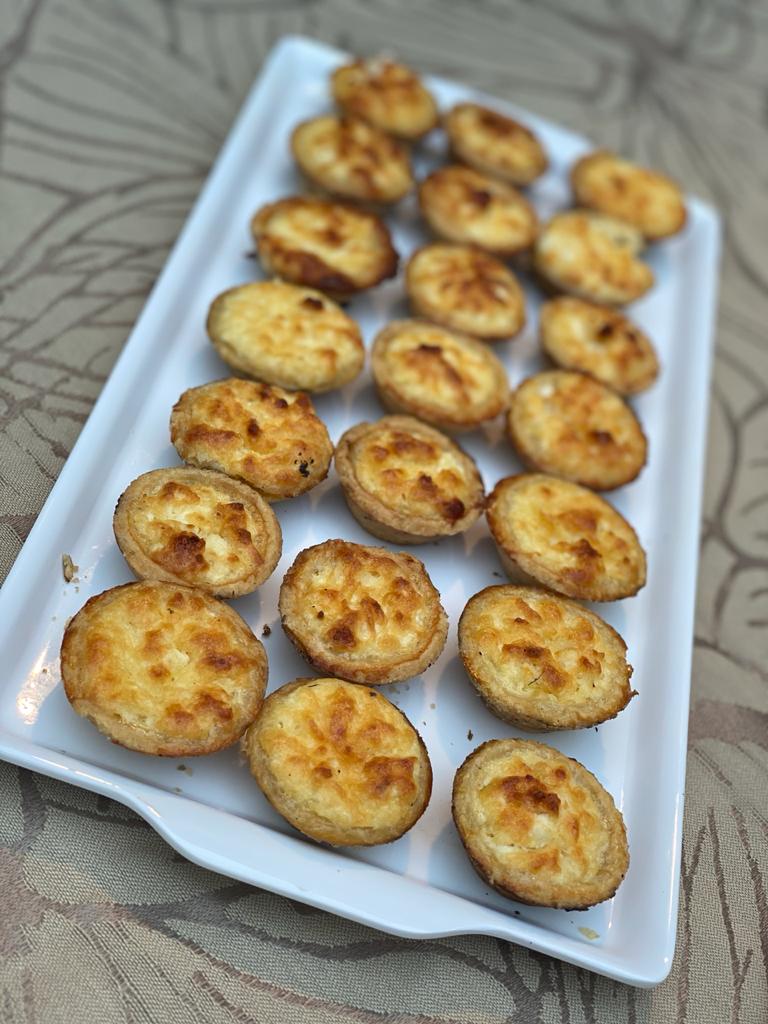 Mini Quiche de Alho Poró c/ 4un