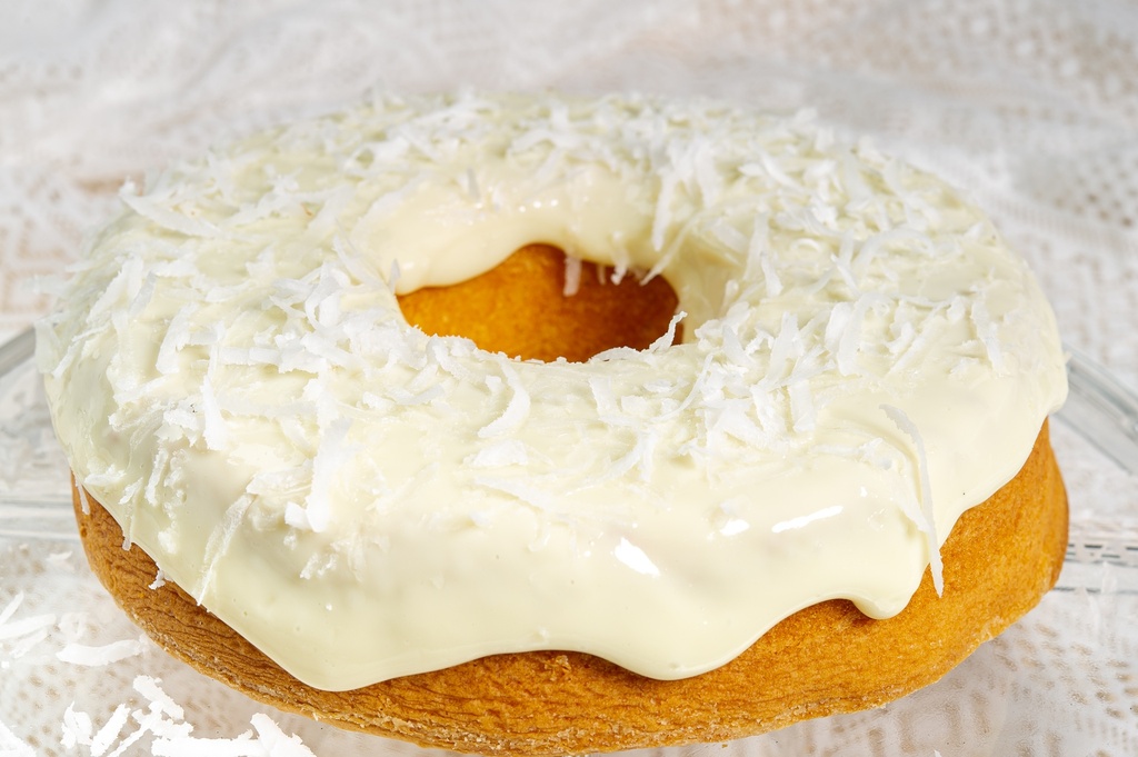 Bolo de Coco com Cobertura Marmorizada de Coco