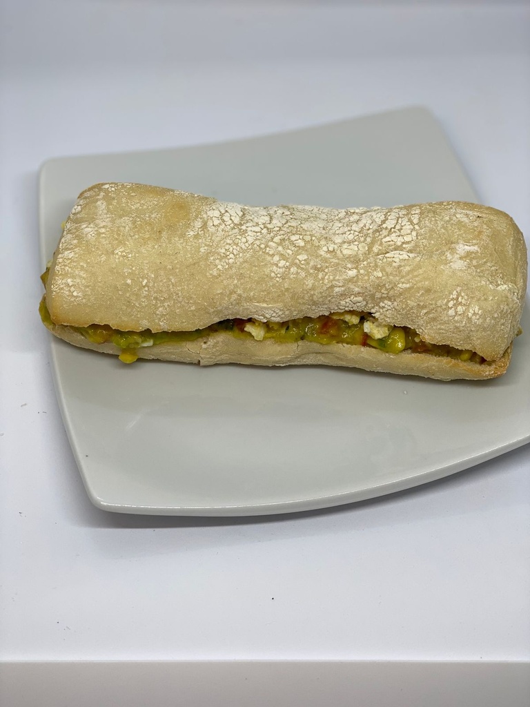 Sanduíche Ciabatta com pasta de guacamole e ovo | Pães Novo Rio